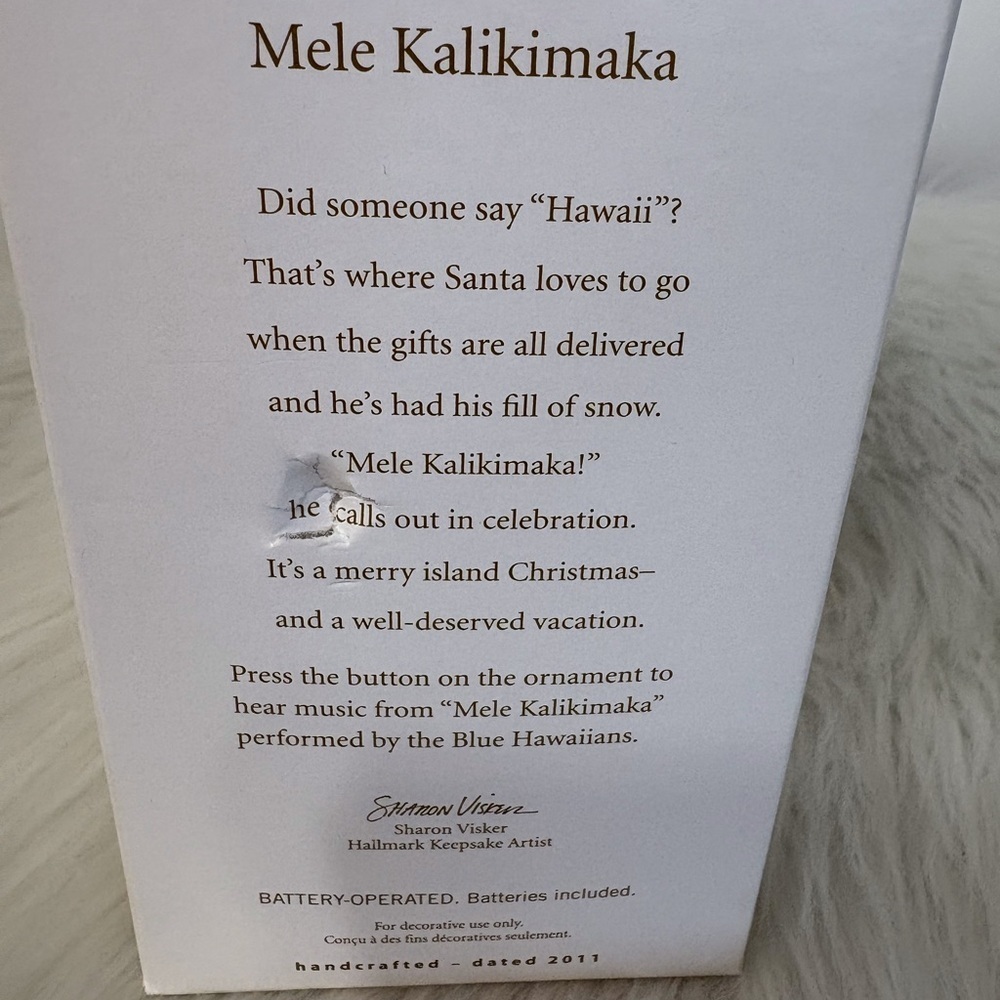 Hallmark Keepsake Tropical Santa Ornament - Picture 5 of 6